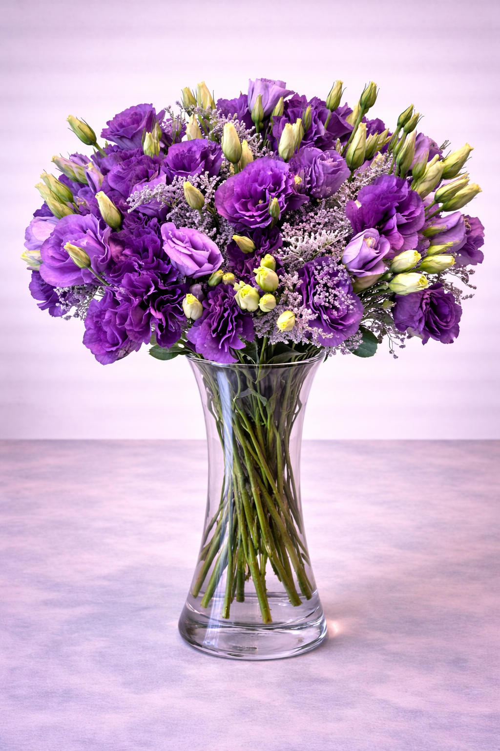 Florero de lisianthus morado 